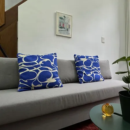 Apartment 3-person Cozy Place In The Center Of *