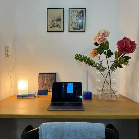 3-person Cozy Place In The Center Of Apartment